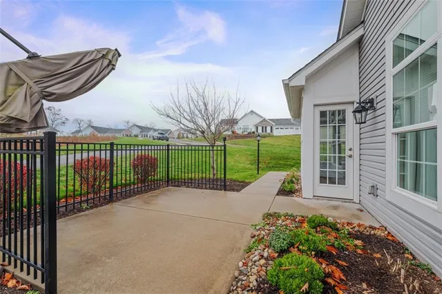 $500,000 | 400 Spring Valley Drive, Zelienople, PA 16063