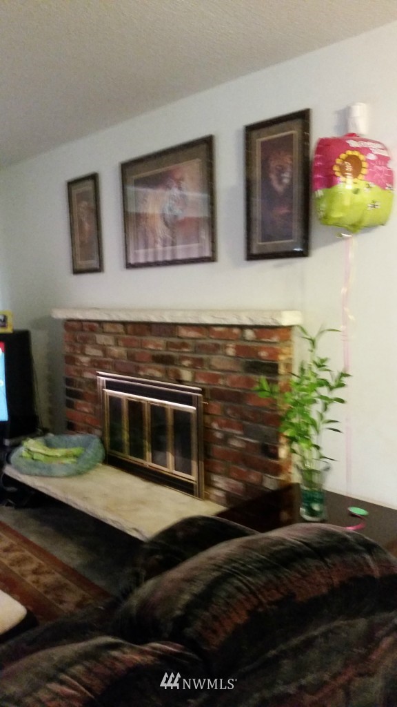 11903 Southeast 165th Street Renton, WA 98058 - Photo 3 of 9 Gallery Image 3