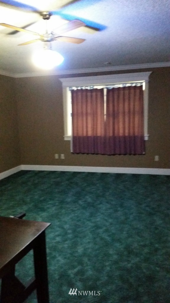 11903 Southeast 165th Street Renton, WA 98058 - Photo 7 of 9 Gallery Image 7
