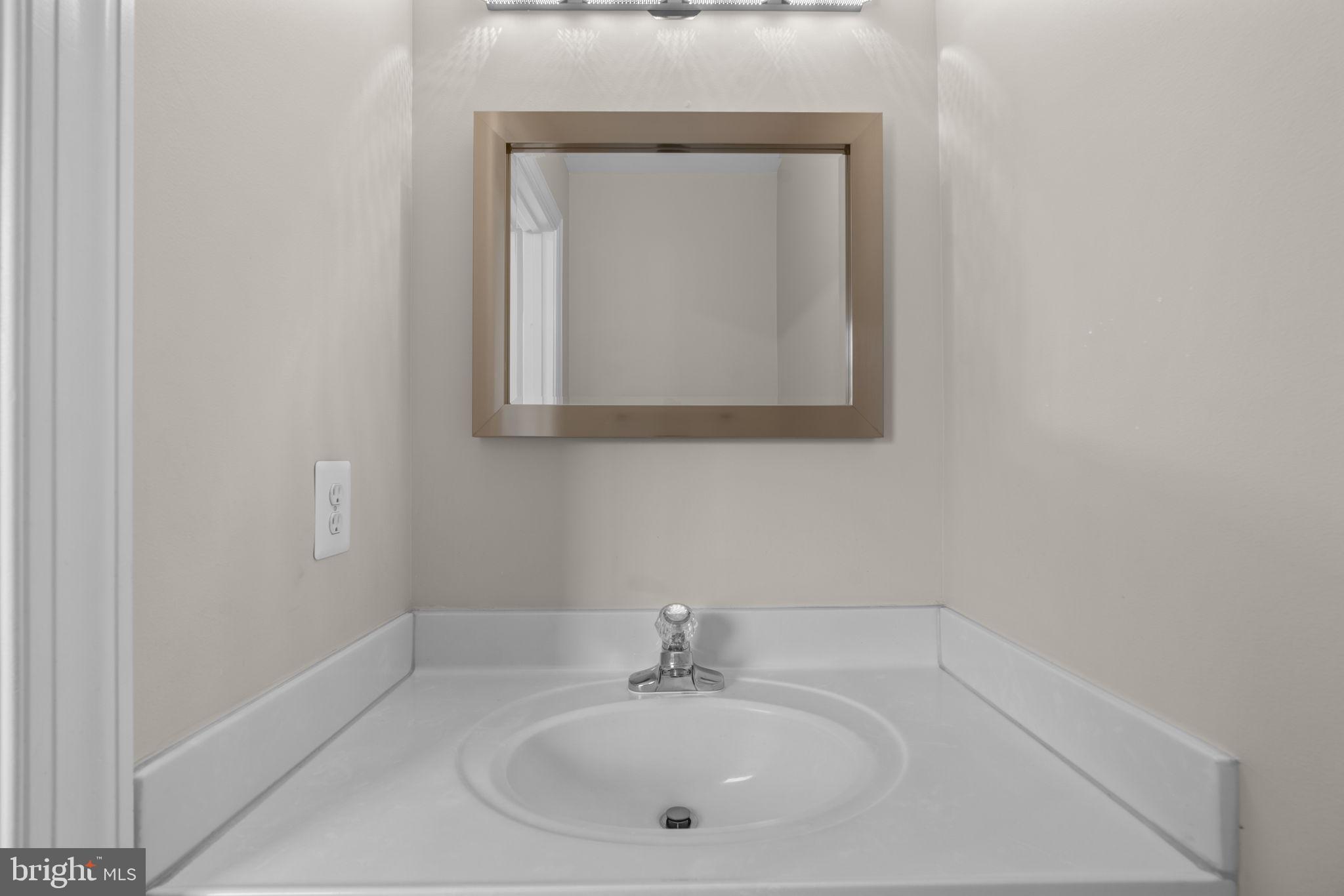 2023 Compton Court Annapolis, MD 21401 - Photo 14 of 35 Main level half bathroom