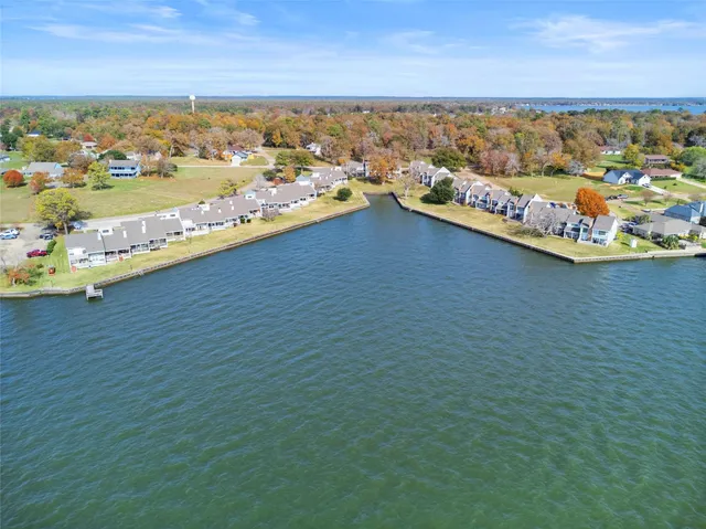 $185,000 | 325 Carolcrest Lane, Unit 3, Livingston, TX 77351