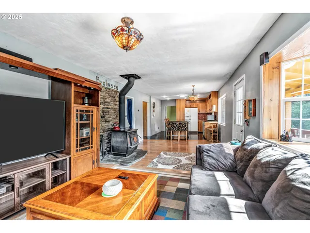 $769,000 | 31431 Fairview Road, Rainier, OR 97048