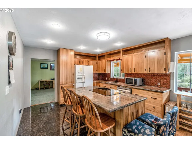 $769,000 | 31431 Fairview Road, Rainier, OR 97048