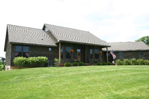 929 Stateline Road Monroe, WI 61060 - Photo 1 of 1