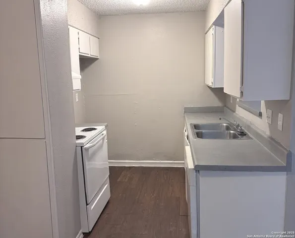 $815 | 2018 Anchor Drive, Unit B, San Antonio, TX 78213
