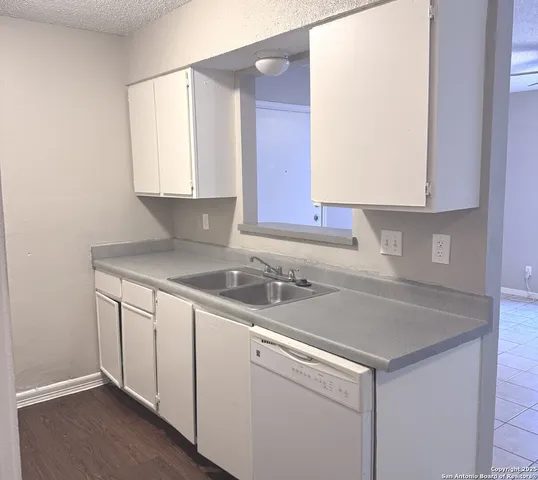 $815 | 2018 Anchor Drive, Unit B, San Antonio, TX 78213