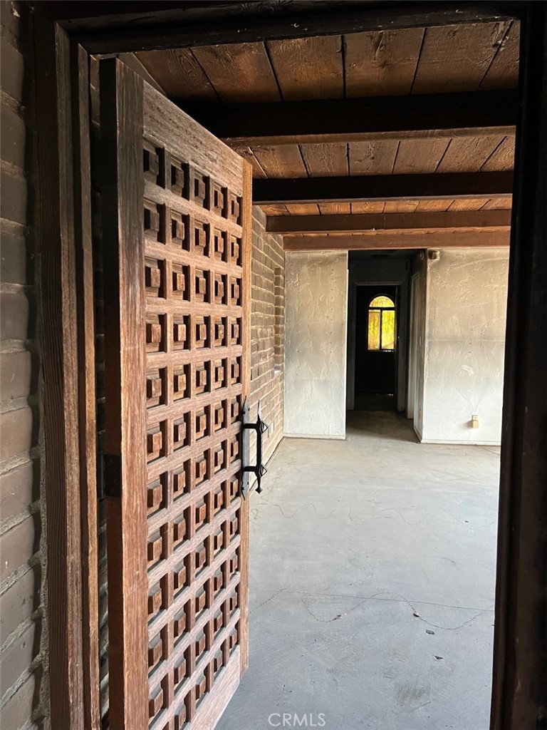 41220 Calle Contento Temecula, CA 92592 - Photo 16 of 30 a view of empty room with windows