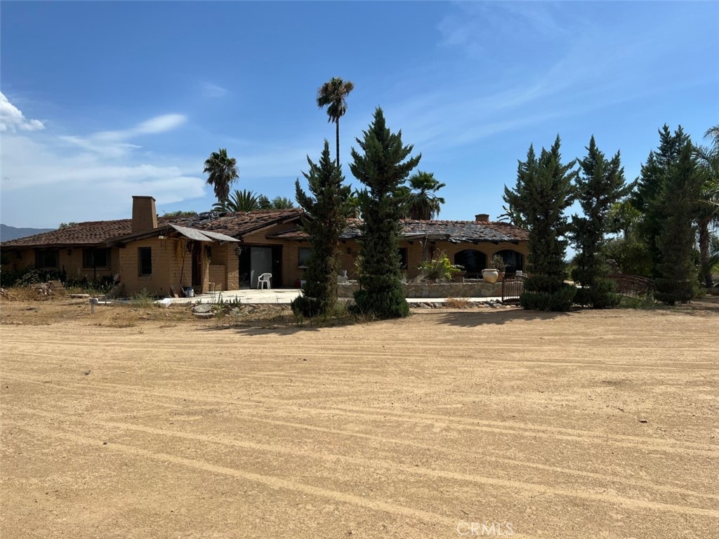 41220 Calle Contento Temecula, CA 92592 - Photo 28 of 30 a view of a house with a yard