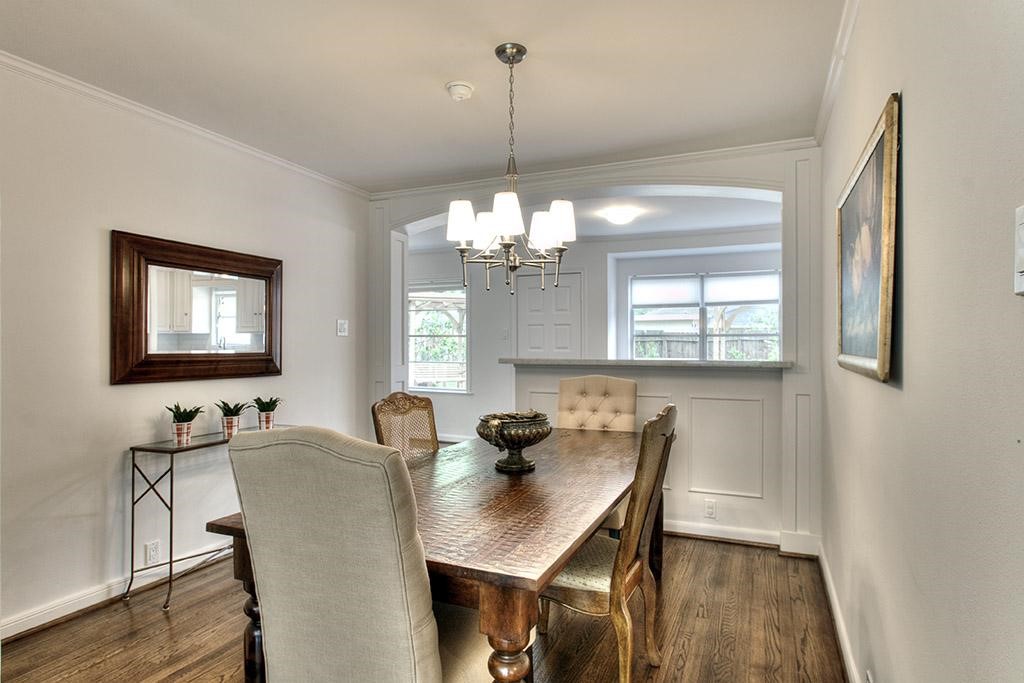 3110 Deal Street Houston, TX 77025 - Photo 3 of 10 a dining room with furniture and window