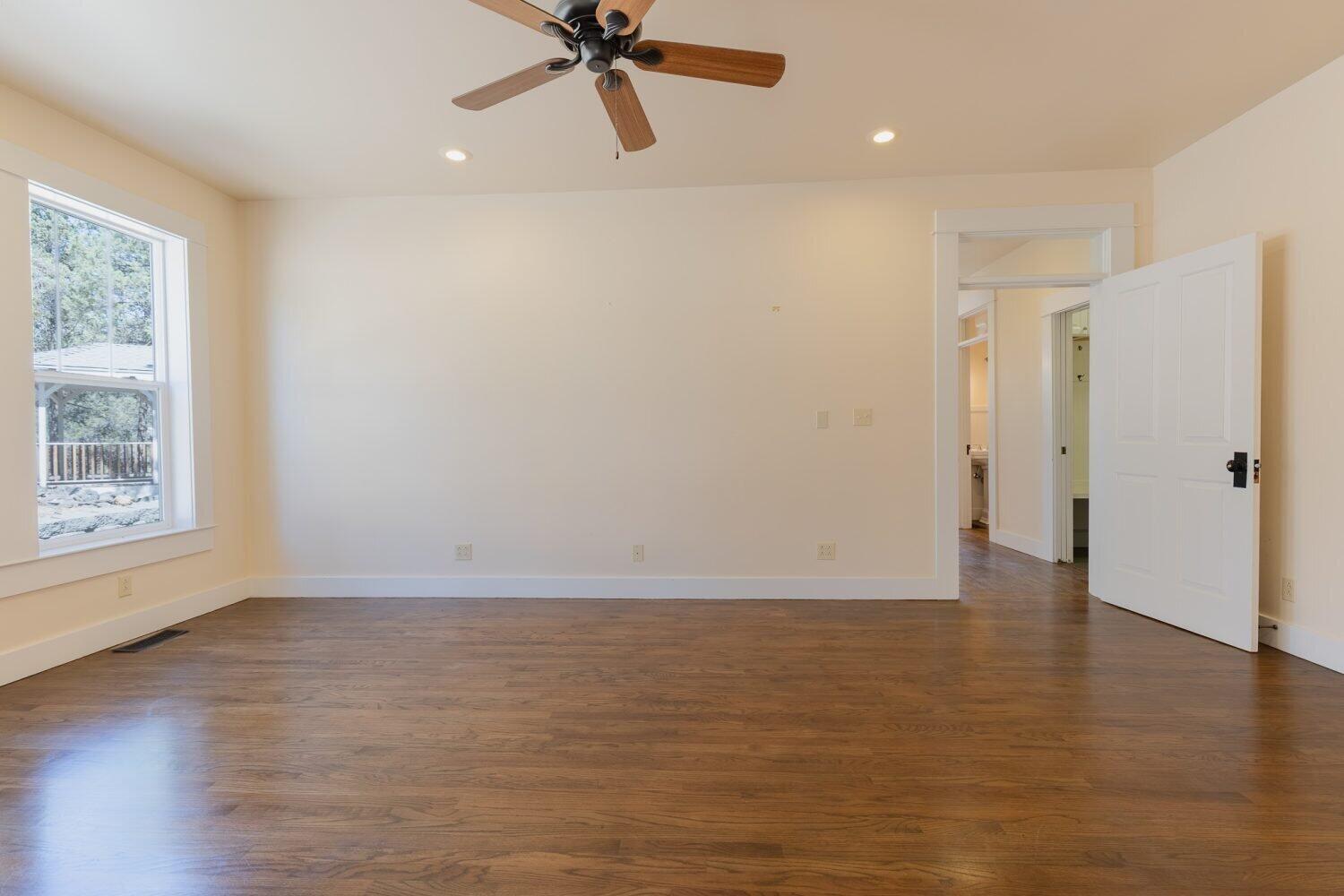 7140 Jake Road Klamath Falls, OR 97601 - Photo 22 of 44 20250809-MLS-111-1500x1000