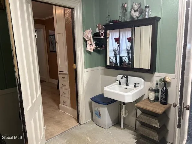 $159,900 | 104 Prospect Avenue, Gloversville, NY 12078