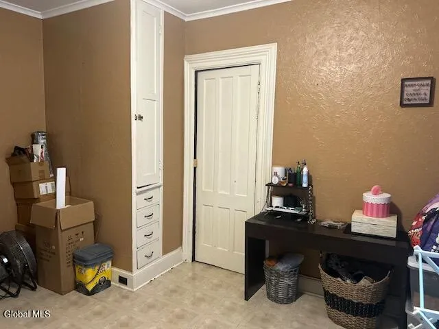 $159,900 | 104 Prospect Avenue, Gloversville, NY 12078