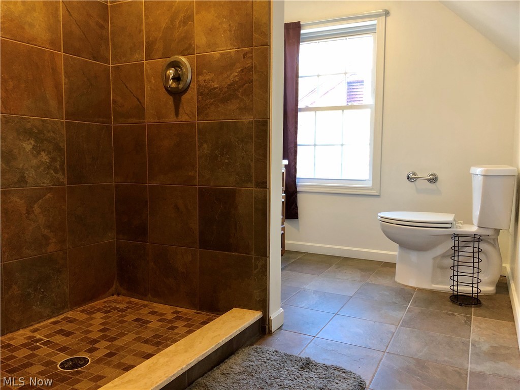 2420 Traymore Road Cleveland, OH 44118 - Photo 24 of 32