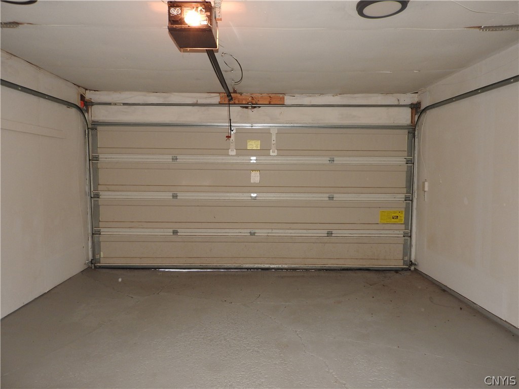 8049 Trina Circle Clay, NY 13041 - Photo 16 of 17