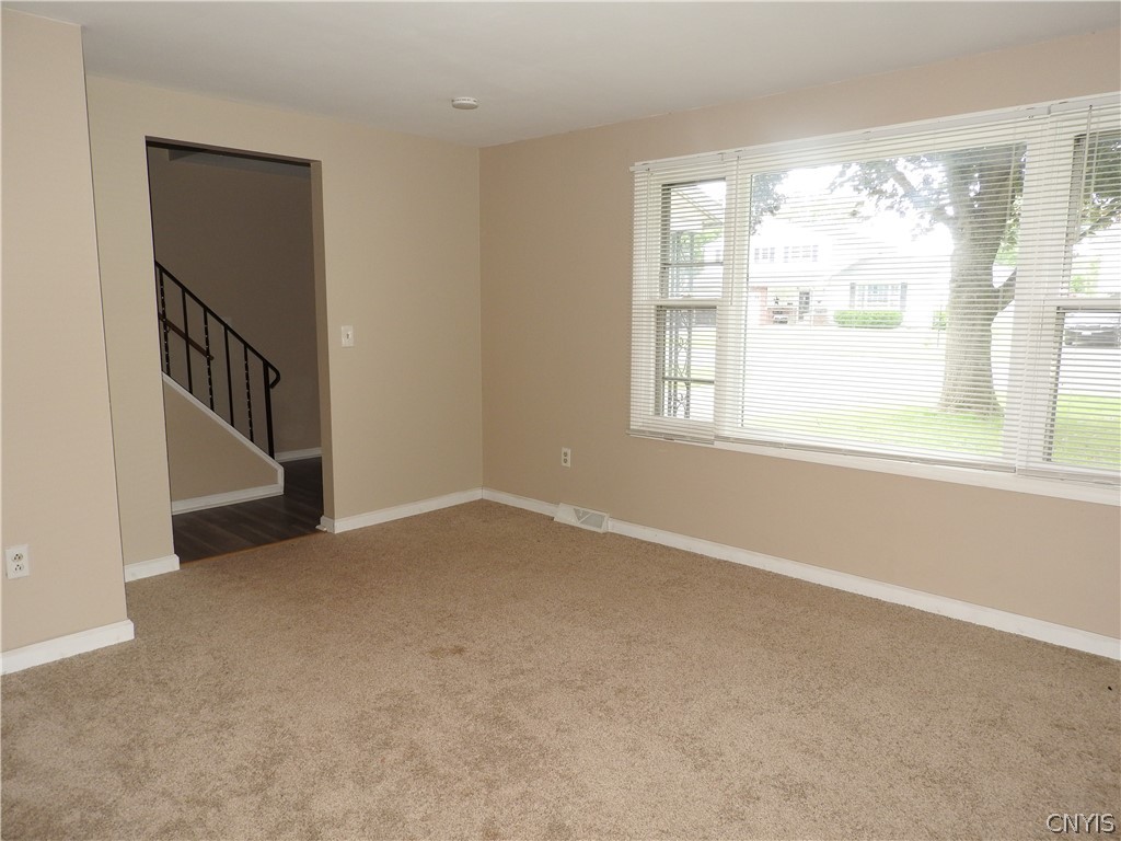 8049 Trina Circle Clay, NY 13041 - Photo 2 of 17