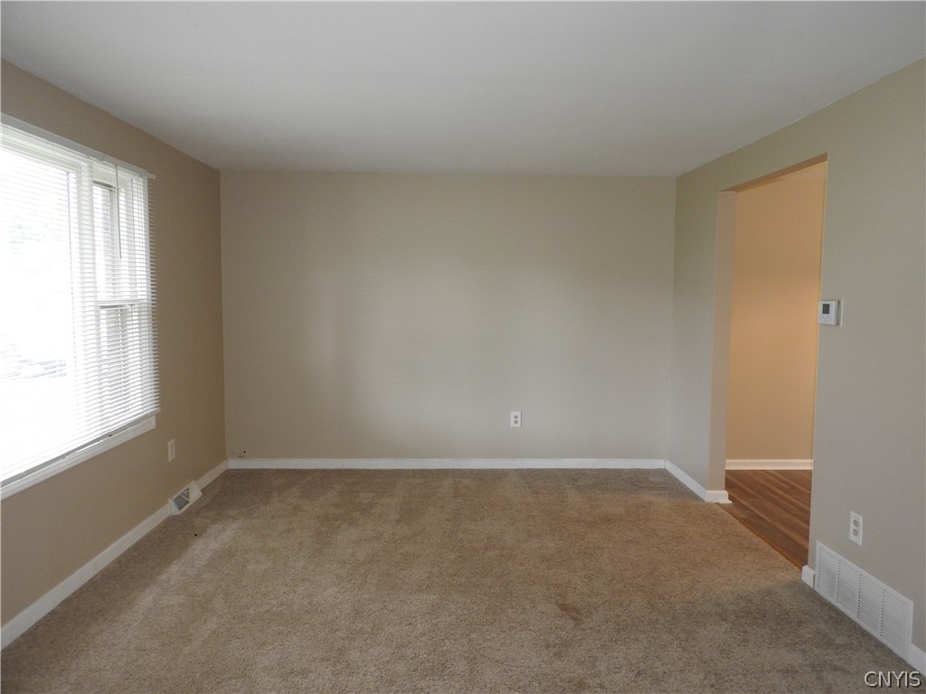 8049 Trina Circle Clay, NY 13041 - Photo 3 of 17