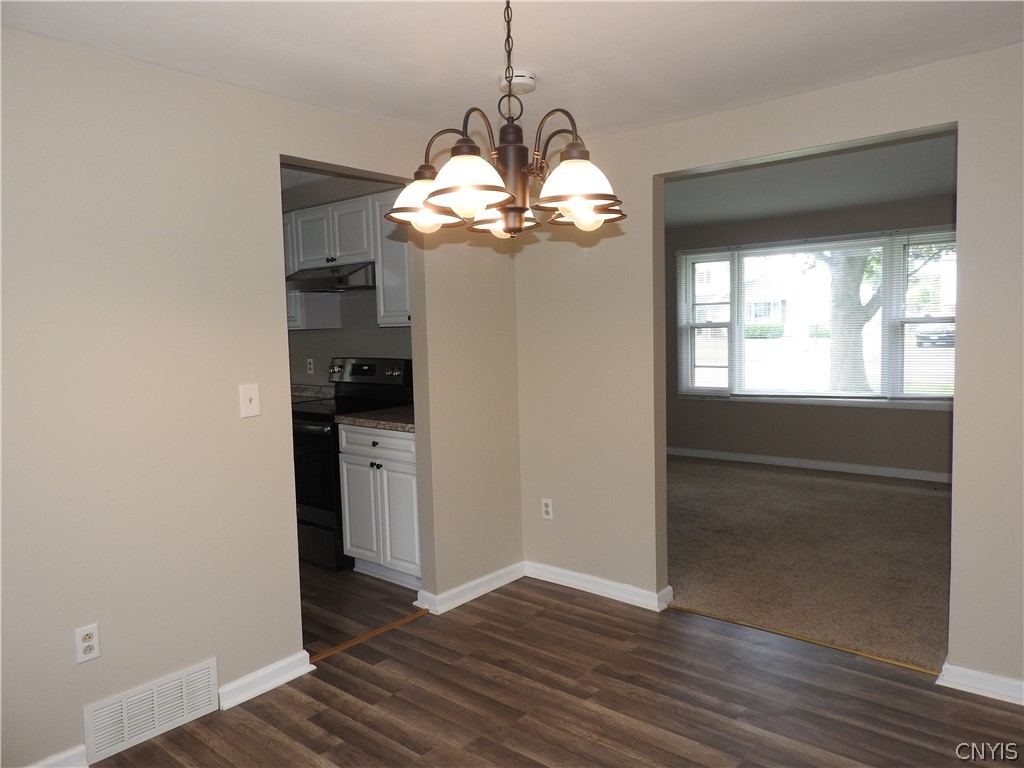 8049 Trina Circle Clay, NY 13041 - Photo 5 of 17