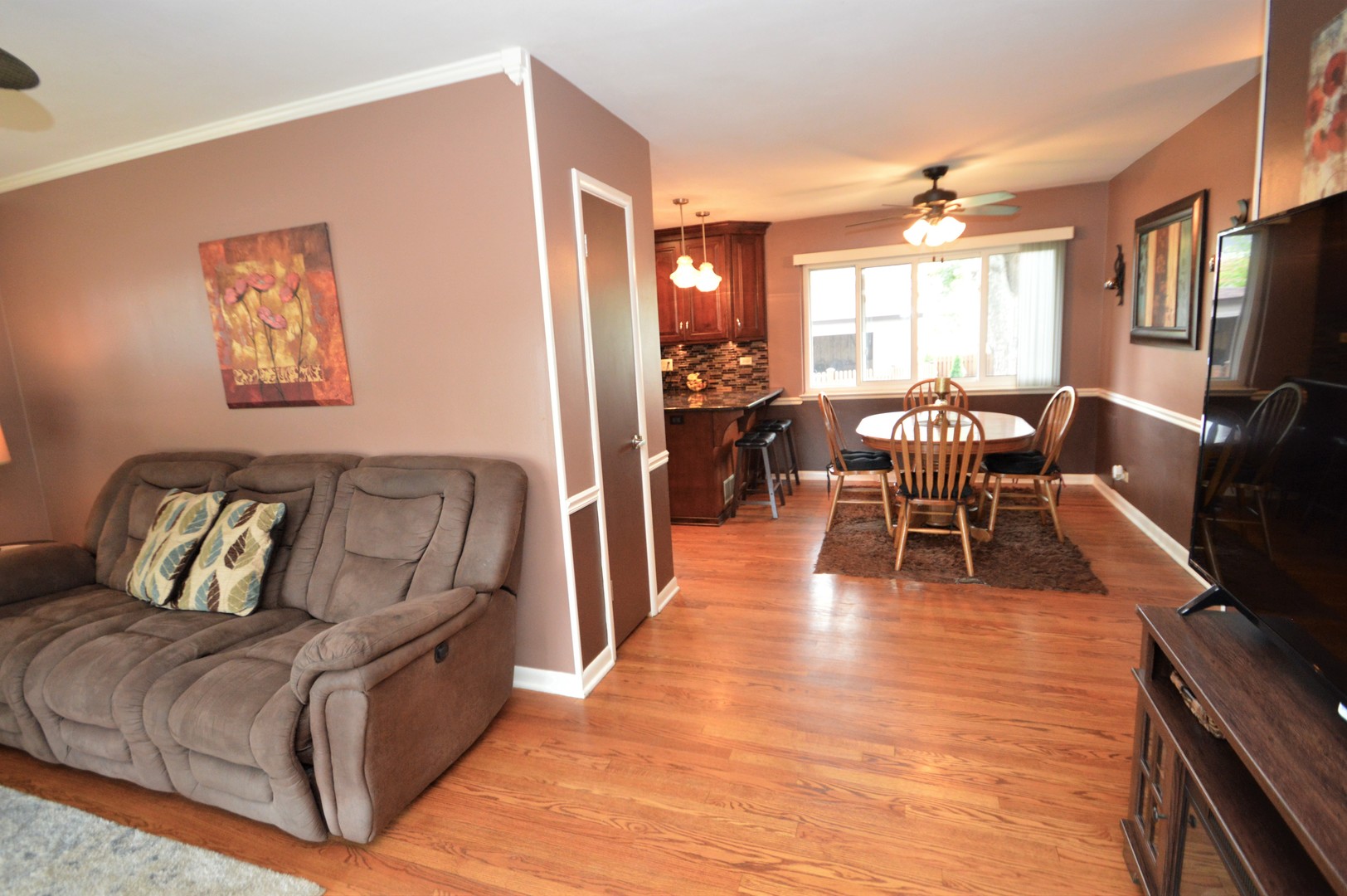 2205 Mayfair Avenue Westchester, IL 60154 - Photo 13 of 36