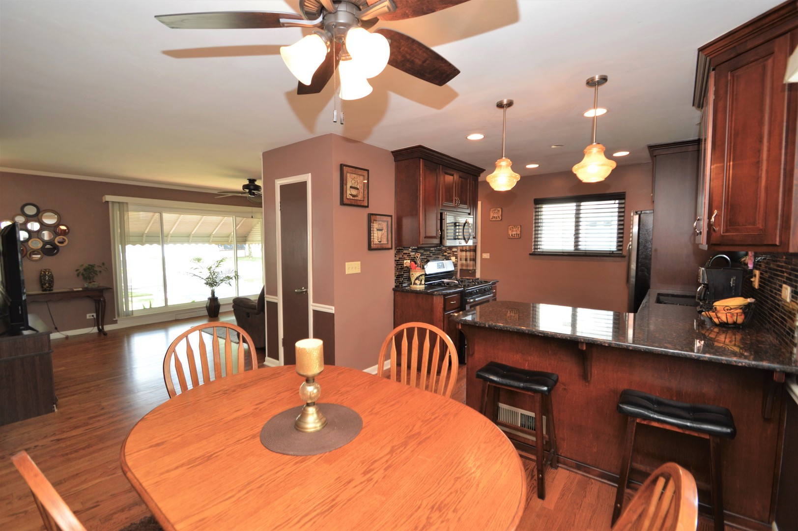 2205 Mayfair Avenue Westchester, IL 60154 - Photo 15 of 36