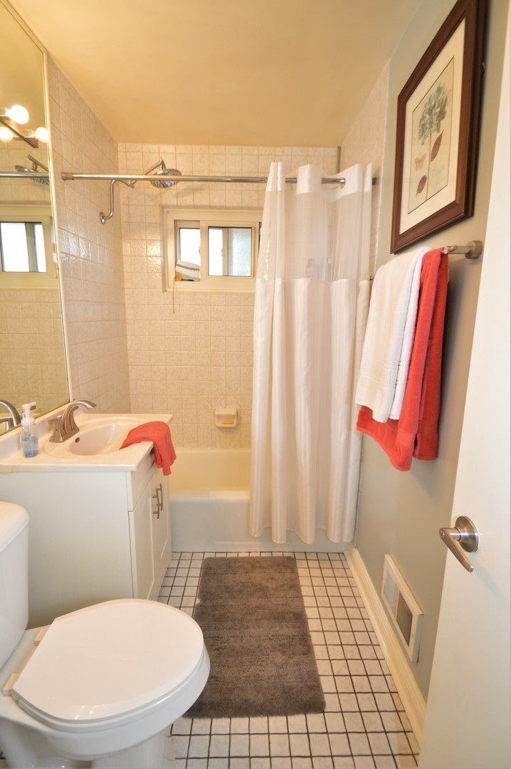 2205 Mayfair Avenue Westchester, IL 60154 - Photo 26 of 36