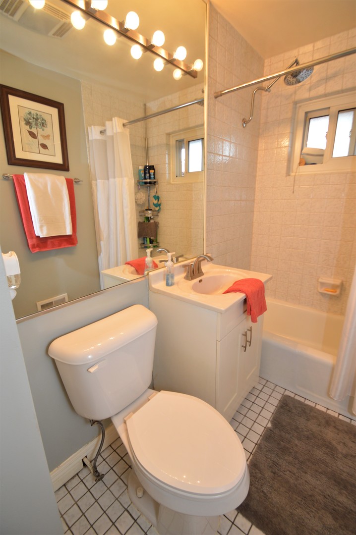 2205 Mayfair Avenue Westchester, IL 60154 - Photo 27 of 36