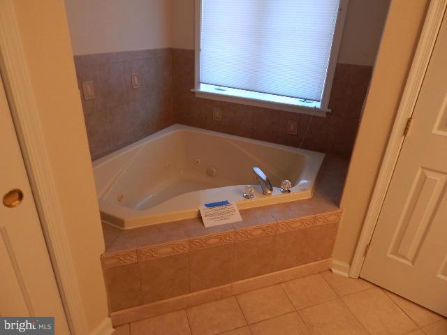 14813 Whitegate Road Silver Spring, MD 20905 - Photo 7 of 17