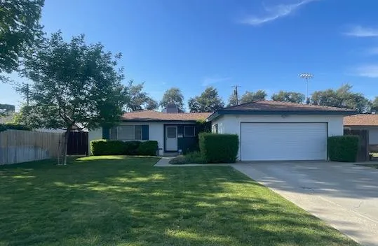 $2,000 | 472 East Roosevelt Street, Coalinga, CA 93210