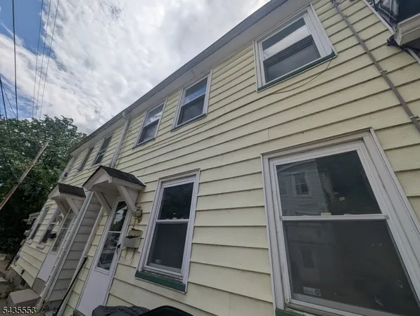 $2,100 | 10 Randall Street, Phillipsburg, NJ 08865