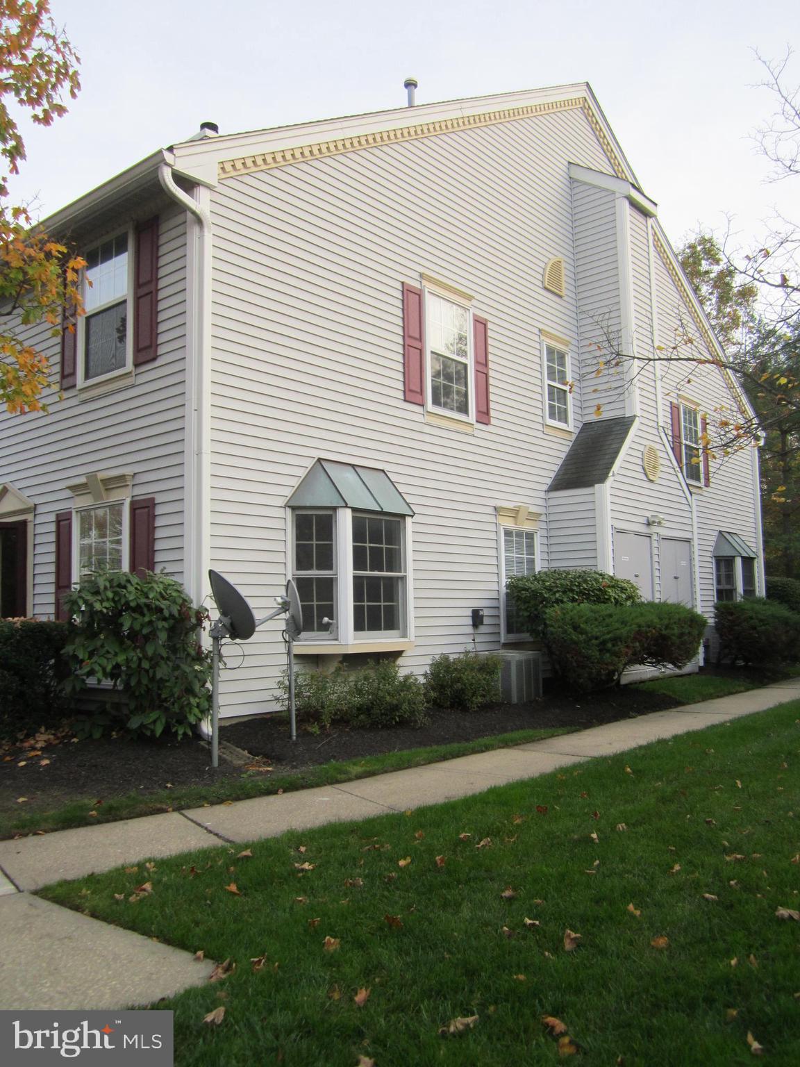 92 Versailles Court Hamilton, NJ 08619 - Photo 1 of 28