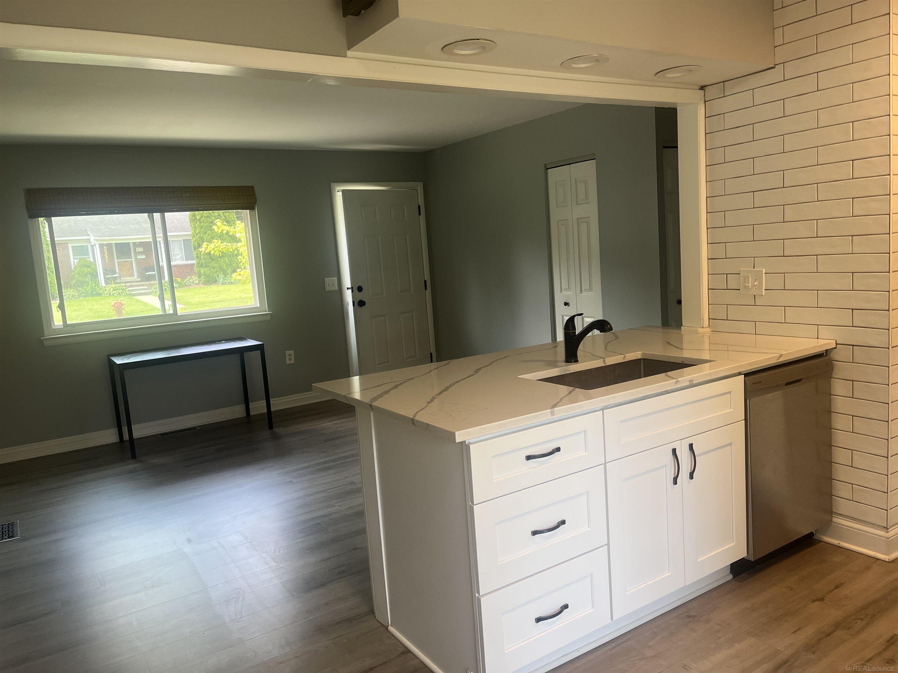 235 Ewell Street Romeo, MI 48065 - Photo 4 of 20