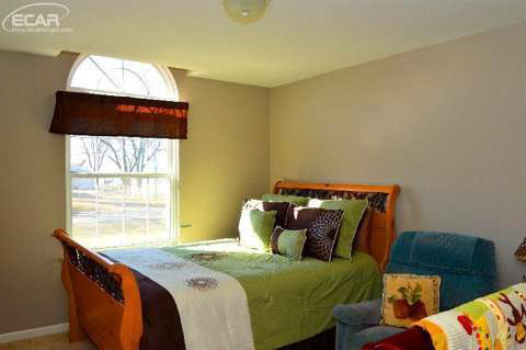 2359 East Cook Road Grand Blanc, MI 48439 - Photo 2 of 31 20433074-1.JPG