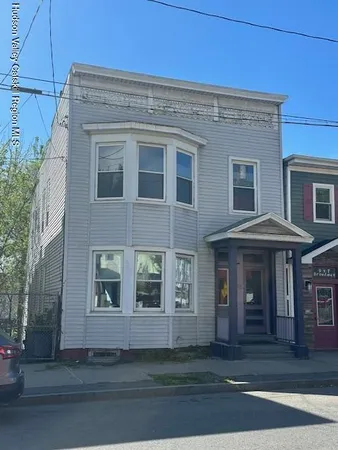$1,650 | 945 Broadway, Rensselaer, NY 12144