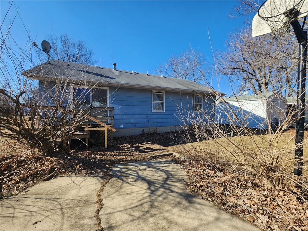 212 South Anchor Road Decatur, IL 62522 - Photo 14 of 16 back