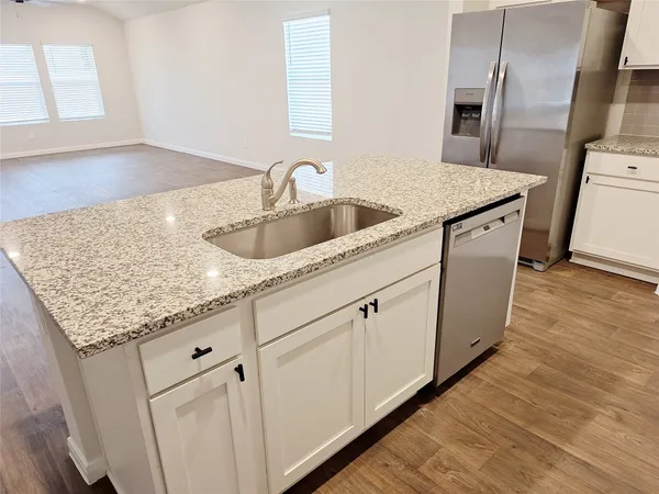 $1,975 | 1327 Camden Lane, Lockhart, TX 78644