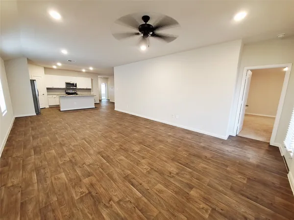 $1,975 | 1327 Camden Lane, Lockhart, TX 78644