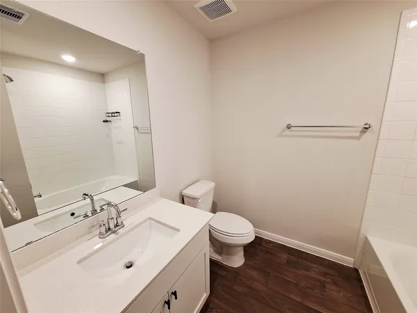 $1,975 | 1327 Camden Lane, Lockhart, TX 78644