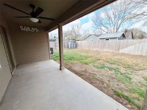 $1,975 | 1327 Camden Lane, Lockhart, TX 78644