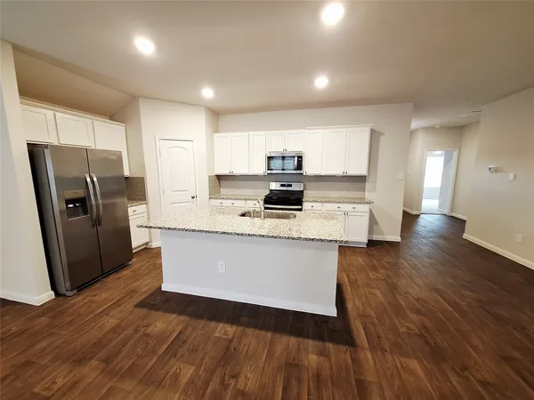 $1,975 | 1327 Camden Lane, Lockhart, TX 78644