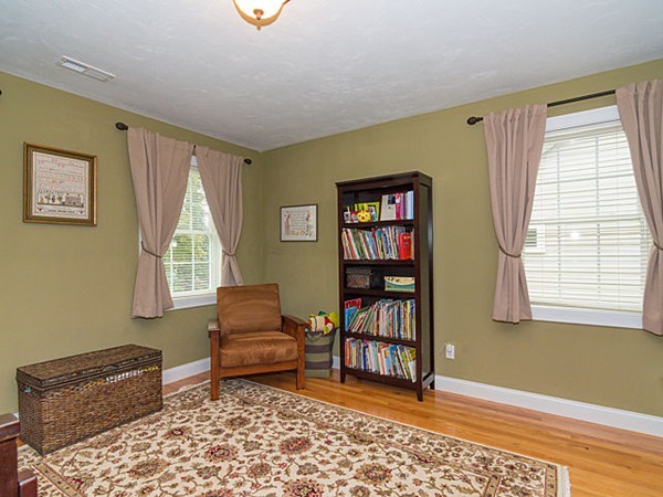 12 Marlborough Road Waltham, MA 02452 - Photo 8 of 19 Gallery Image 8