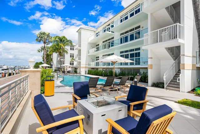 $2,800,000 | 176-184 Lake Drive, Unit 2203, Palm Beach Shores, FL 33404