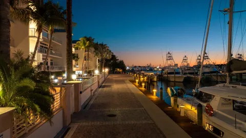 $2,800,000 | 176-184 Lake Drive, Unit 2203, Palm Beach Shores, FL 33404