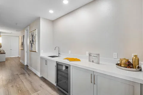 $2,800,000 | 176-184 Lake Drive, Unit 2203, Palm Beach Shores, FL 33404