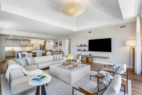 $2,800,000 | 176-184 Lake Drive, Unit 2203, Palm Beach Shores, FL 33404