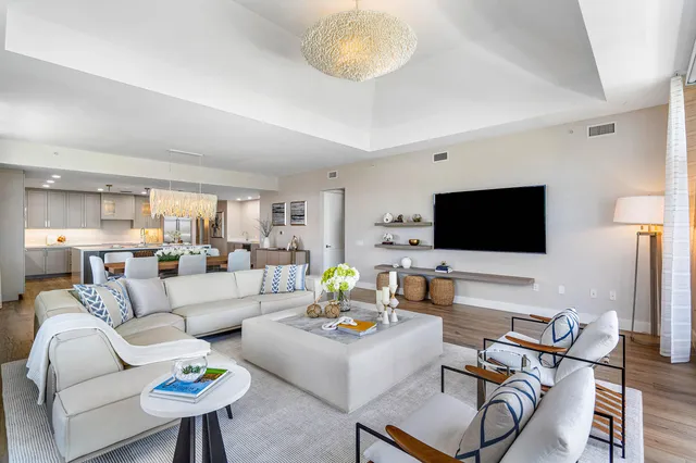 $2,800,000 | 176-184 Lake Drive, Unit 2203, Palm Beach Shores, FL 33404