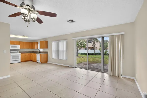 $3,000 | 662 Perdido Heights Drive, West Palm Beach, FL 33413