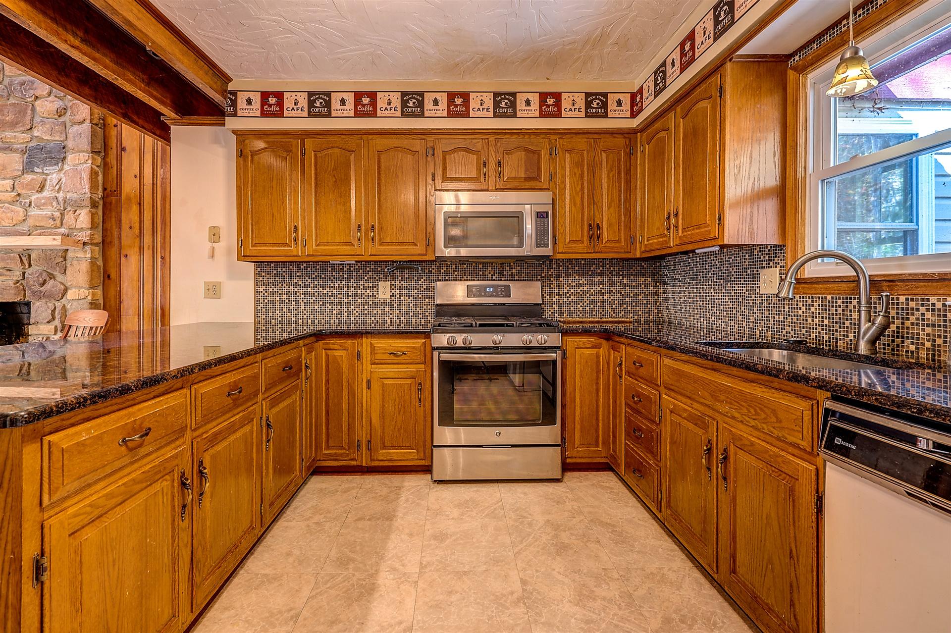 1181 Old Plantation Road Goodview, VA 24095 - Photo 6 of 43 06-DSC00071_2_3_4_5