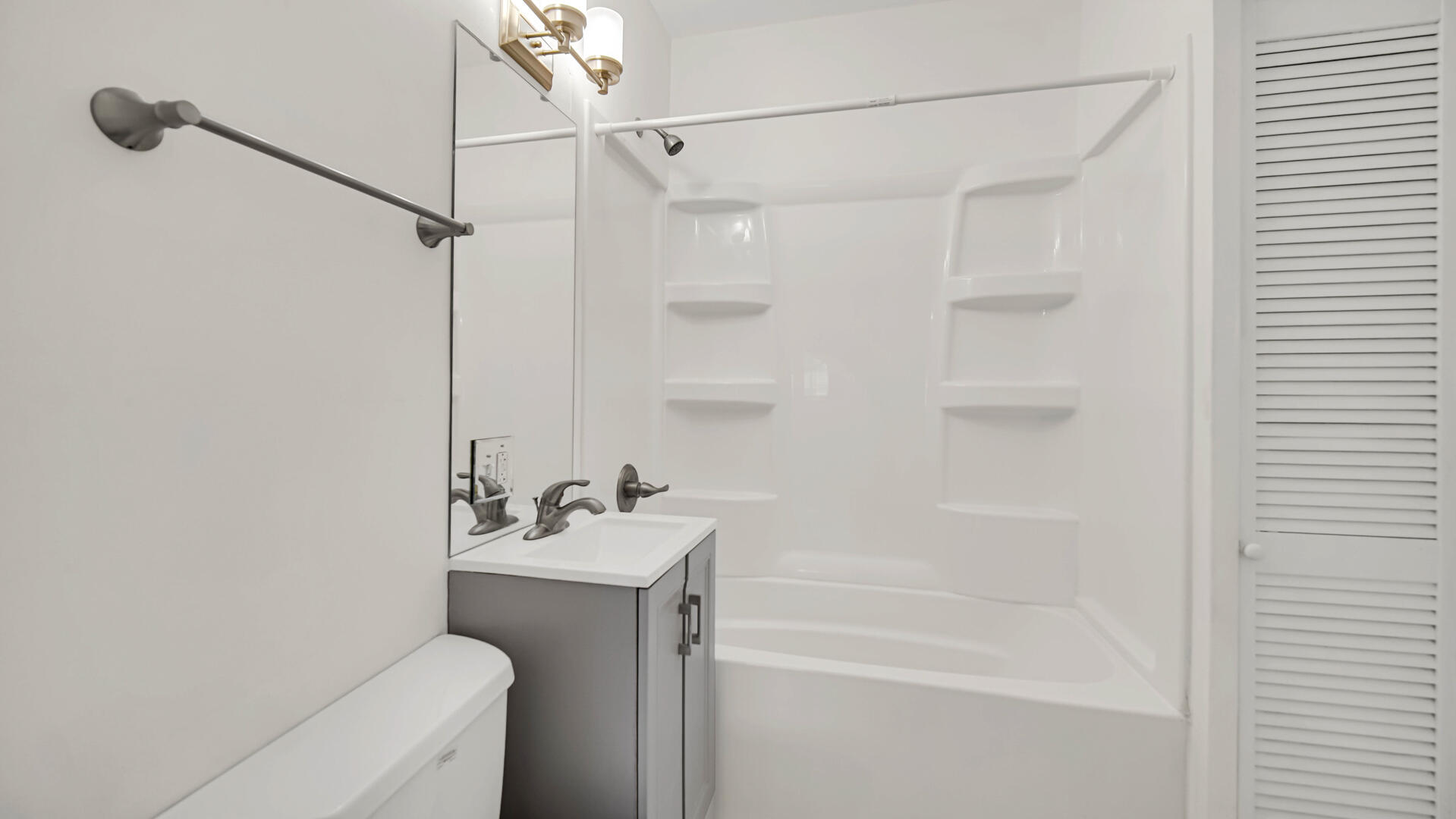 555 Locust Street, Unit 1 Valparaiso, IN 46383 - Photo 7 of 11 1919x1080
