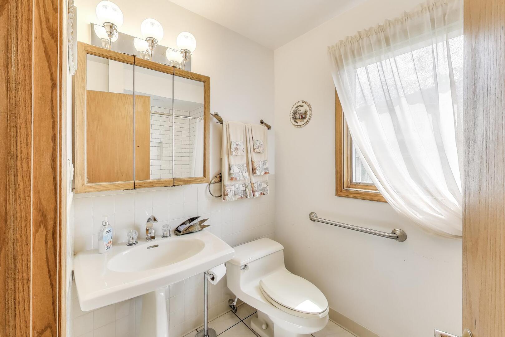 2305 Pfingsten Road Glenview, IL 60026 - Photo 23 of 52 Gallery Image 23