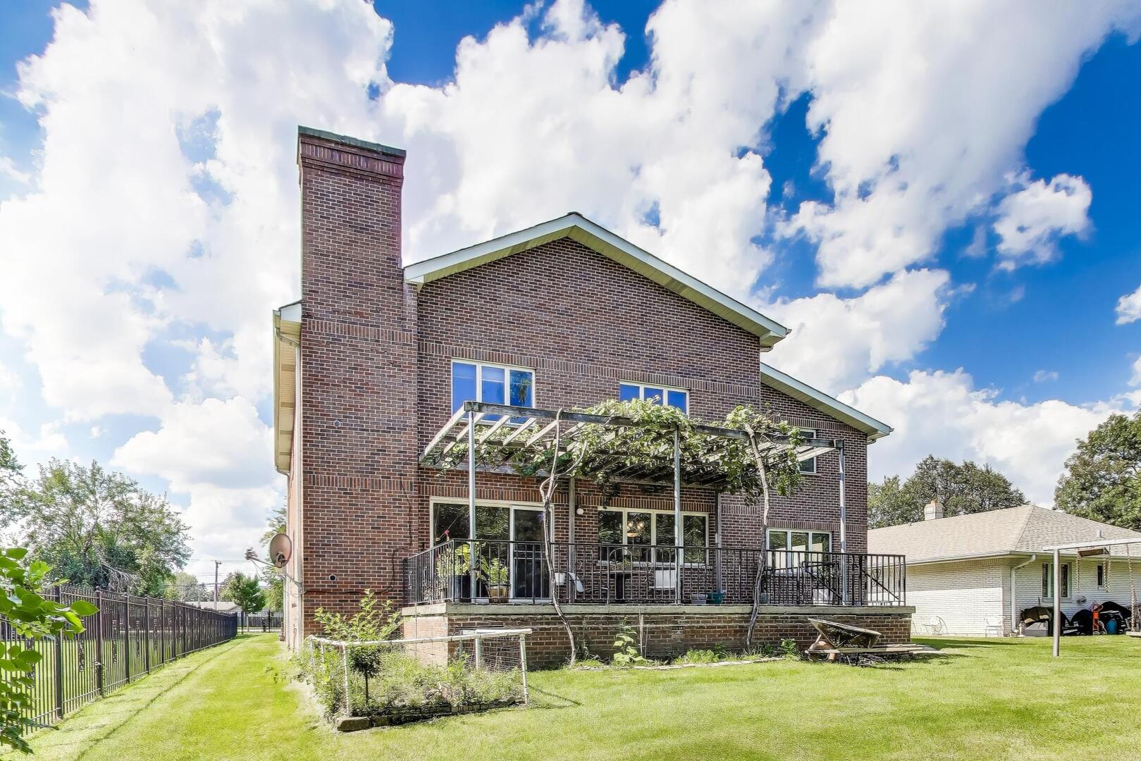 2305 Pfingsten Road Glenview, IL 60026 - Photo 45 of 52 Gallery Image 45