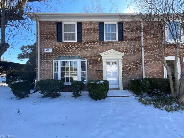 $1,595 | 3202 Regents Park Lane, Unit E, Greensboro, NC 27455
